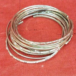 Bracelets - Bangles